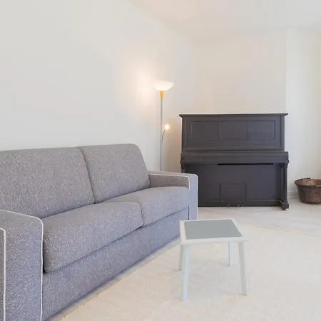 Acqua Chiara By Rent